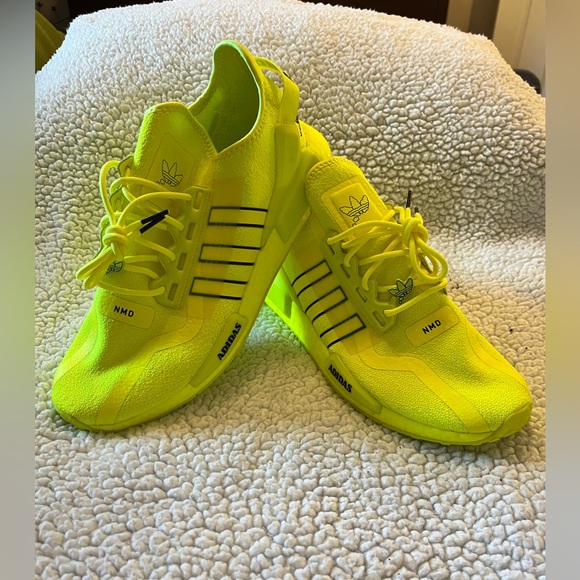 Adidas 2021 NMD R1 V2 J Solar Yellow - Picture 4 of 6